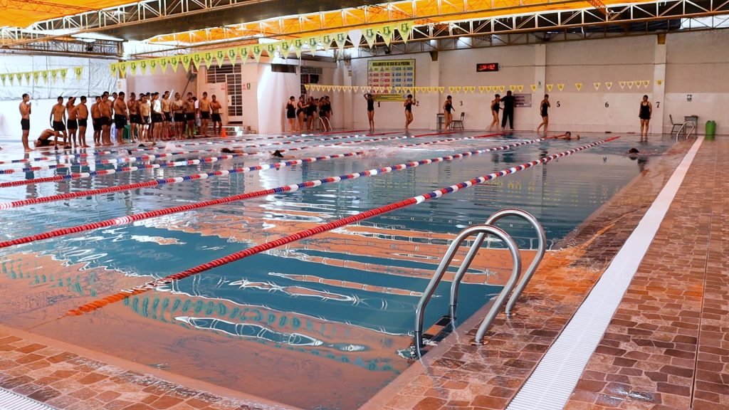 Piscina semiolímpica temperada